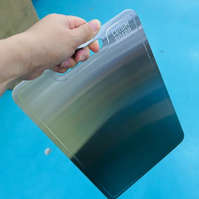 Dan, Cardiff using the Cutium titanium chopping board
